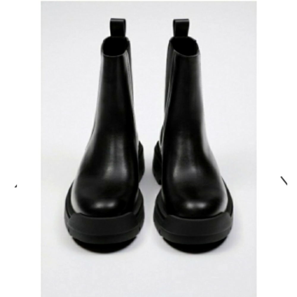 *Last Chance!* ZARA Cheslea Boots!